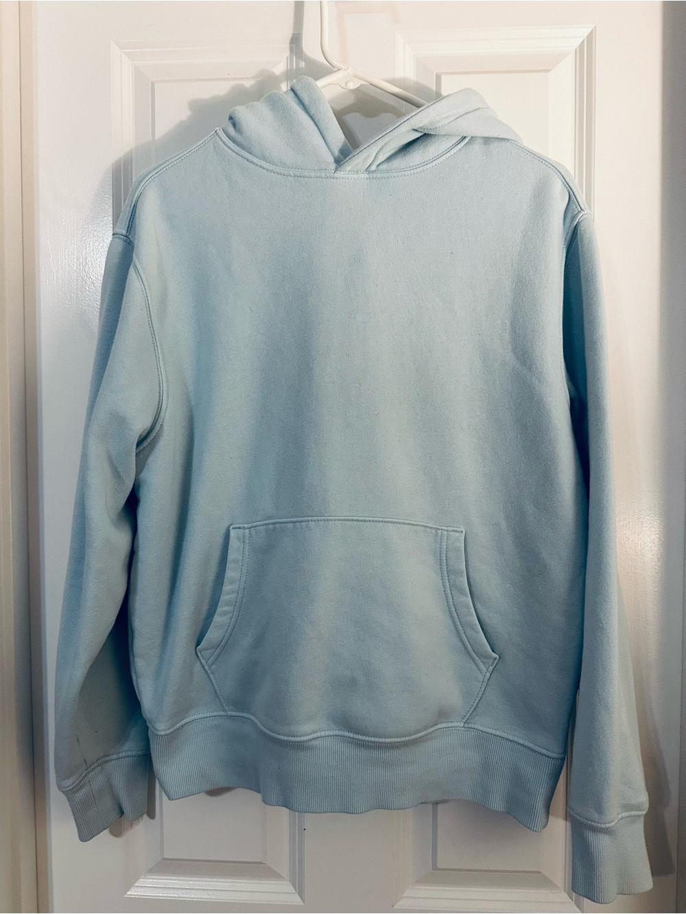 🍎 Men's Old Navy light blue hoodie